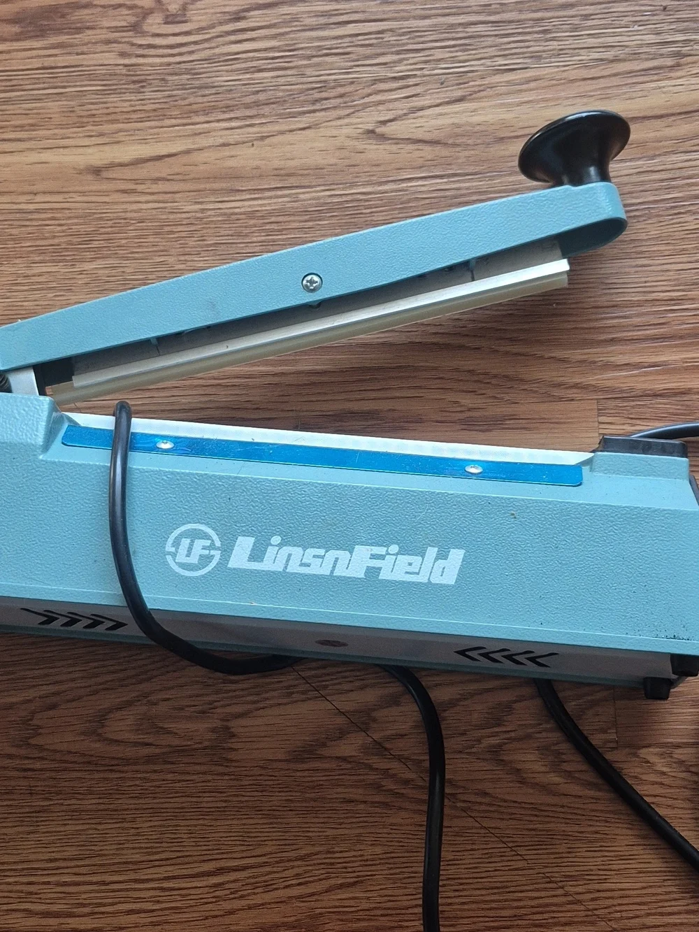 linsfield teal metallic